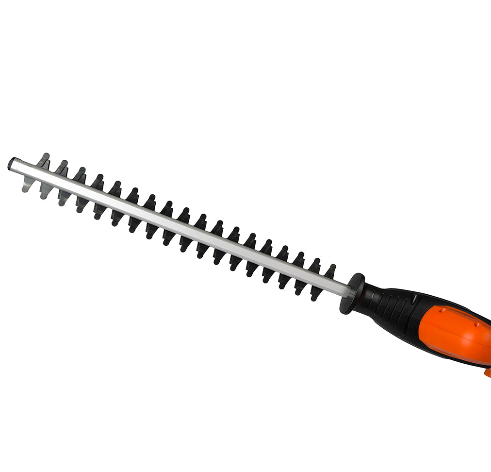Taille-haies sur perche Yard Force LH C41A : détail de la lame.