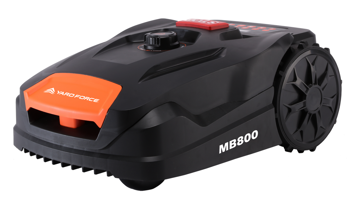 Robot tondeuse Yard Force MB800 : vue avant en perspective.