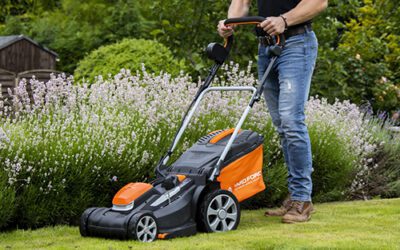 Tondre haut avant l’hiver : Protégez votre pelouse efficacement